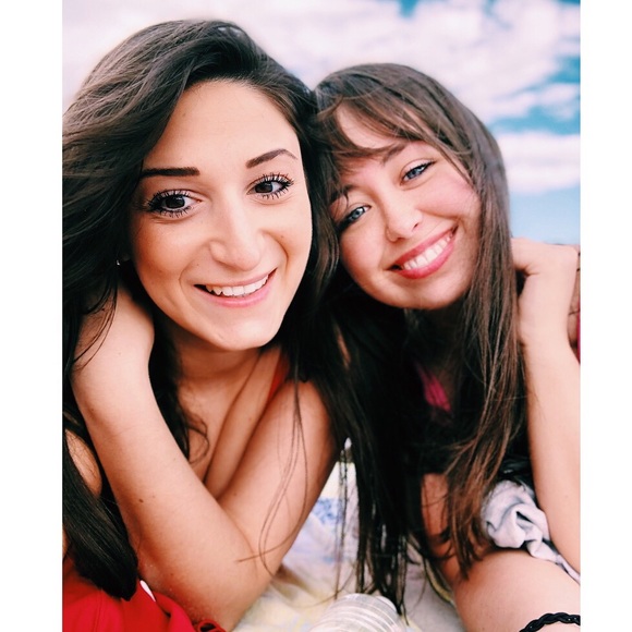 Meet your Posher, Cora - Picture 7 of 8